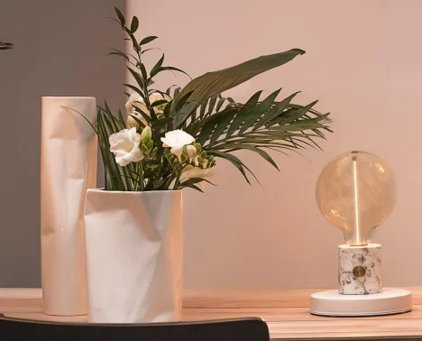 magneto table lamps